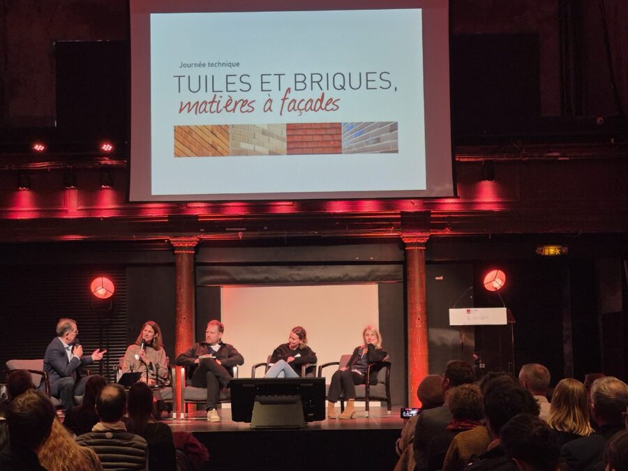 Tuiles et briques, matières à façades